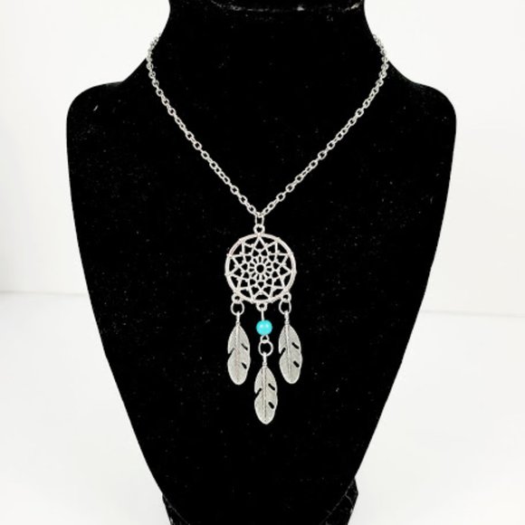 Boho Feather Dreamcatcher Necklace - Picture 3 of 3